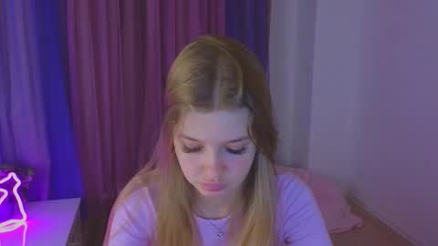 Snapshot of riinaaa chatting on October 19, 8:44 pm Rina online show from October 19, 8:44 pm