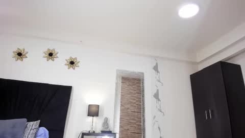 Snapshot of riley_skye_ chatting on March 4, 5:00 am RAILEY online show from March 4, 5:00 am