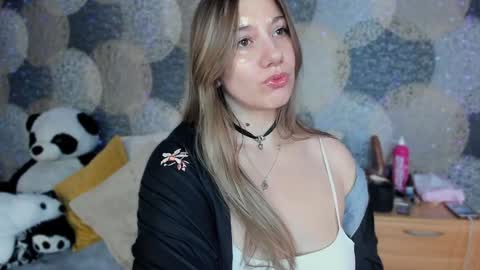 Snapshot of rindragon chatting on December 20, 9:28 pm Rina online show from December 20, 9:28 pm