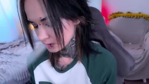   DianaBrite            fansl y online show from March 11, 12:20 pm