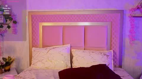 robin D online show from December 5, 3:24 pm