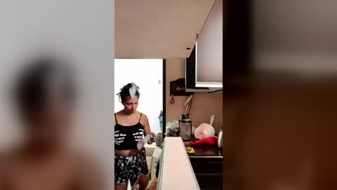 Robin online show from July 25, 7:32 pm