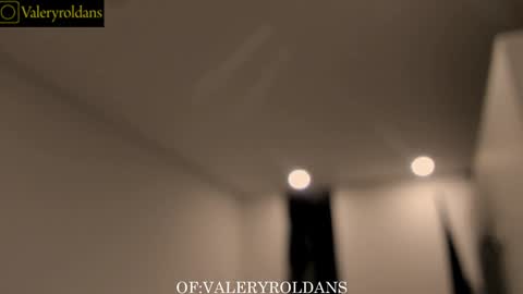 Snapshot of roldansvalery chatting on January 22, 2:37 am Valery Roldans online show from January 22, 2:37 am