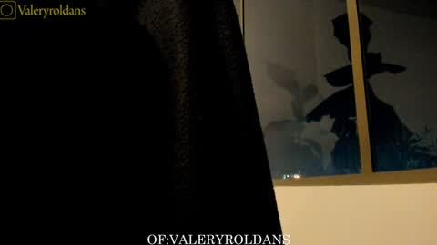 Snapshot of roldansvalery chatting on December 25, 3:18 am Valery Roldans online show from December 25, 3:18 am