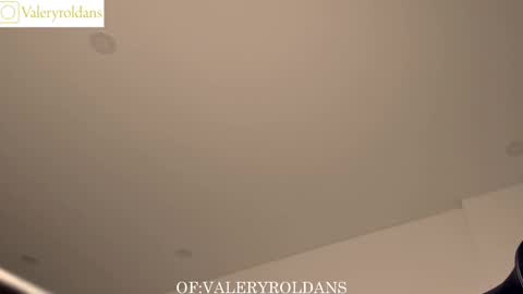 Snapshot of roldansvalery chatting on February 19, 1:08 am Valery Roldans online show from February 19, 1:08 am