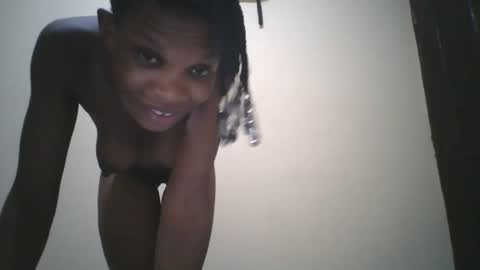 Snapshot of romantic2u4 chatting on January 30, 9:36 pm Emma online show from January 30, 9:36 pm