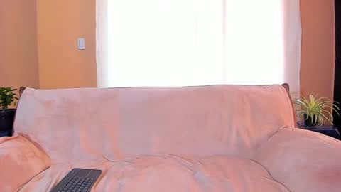 Is A Belle online show from January 28, 12:11 pm