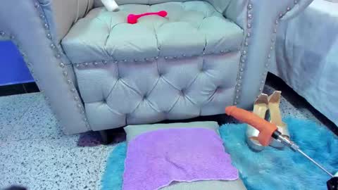 Snapshot of romina017 chatting on October 8, 1:54 am Romi online show from October 8, 1:54 am