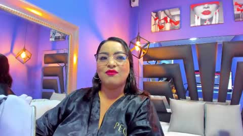 Snapshot of romina017 chatting on October 7, 1:32 am Romi online show from October 7, 1:32 am