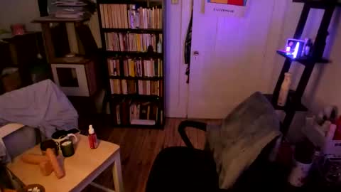 rose257044 online show from January 18, 3:41 pm