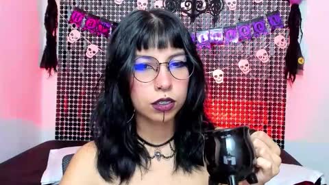 Snapshot of rose_72 chatting on October 19, 7:49 pm Ally online show from October 19, 7:49 pm
