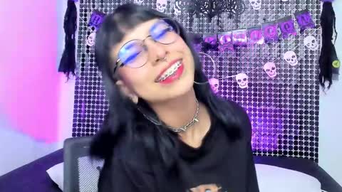 Snapshot of rose_72 chatting on October 18, 7:48 pm Ally online show from October 18, 7:48 pm