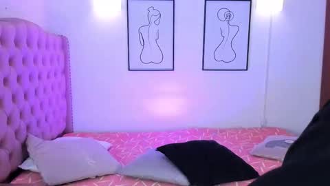 Snapshot of rose_72 chatting on September 18, 7:01 pm Ally online show from September 18, 7:01 pm
