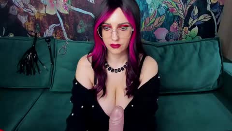 Rosebloom online show from May 9, 3:47 pm