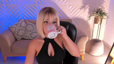 Rose  online show from March 5, 8:44 pm