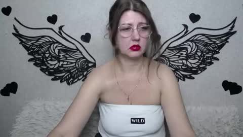 RoseHille online show from March 10, 6:12 pm