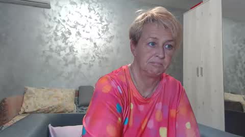 Snapshot of roses_and_lillies chatting on February 2, 5:48 pm Lovepinklilly online show from February 2, 5:48 pm