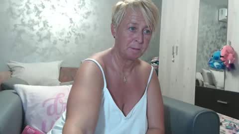 Snapshot of roses_and_lillies chatting on September 14, 9:12 pm Lovepinklilly online show from September 14, 9:12 pm