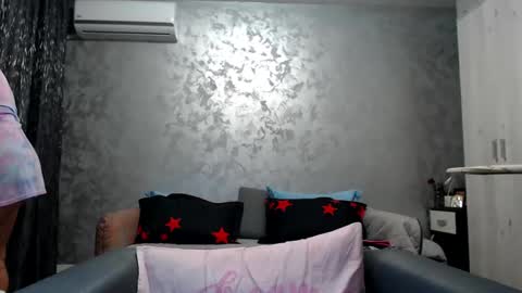 Snapshot of roses_and_lillies chatting on March 12, 6:32 pm Lovepinklilly online show from March 12, 6:32 pm