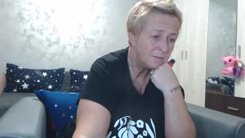 Snapshot of roses_and_lillies chatting on March 6, 5:54 pm Lovepinklilly online show from March 6, 5:54 pm