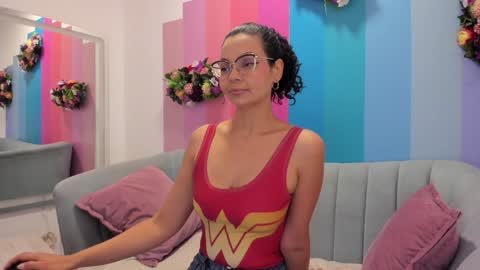     online show from December 3, 11:32 am