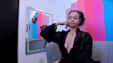     online show from February 25, 11:32 am