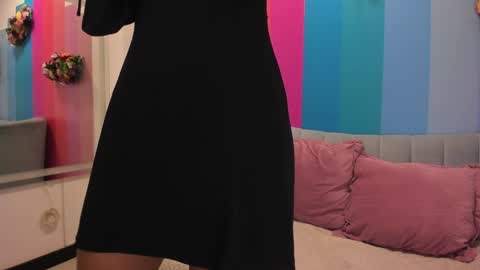     online show from December 5, 11:38 am