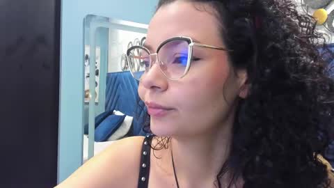     online show from March 6, 11:36 am