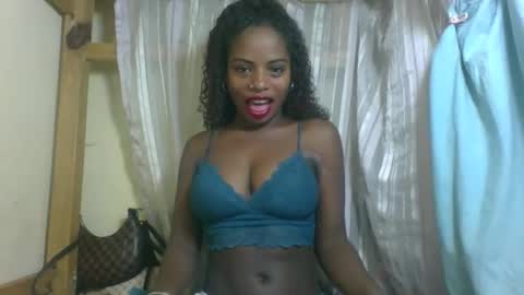 Snapshot of roseyaa chatting on September 17, 7:39 am Roseyaa online show from September 17, 7:39 am