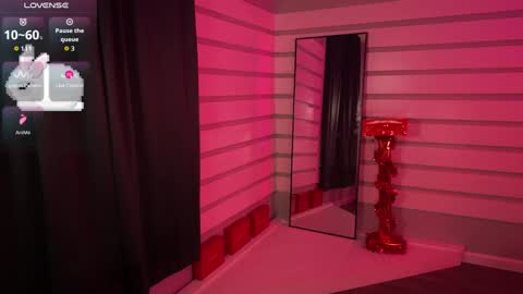 Rosie Bones online show from January 16, 11:23 pm