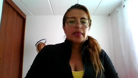 Snapshot of rossanalionheart chatting on February 16, 12:10 pm Rossana online show from February 16, 12:10 pm