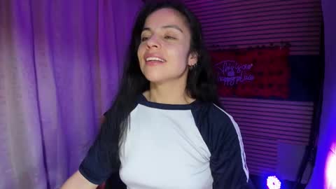 Snapshot of rosse_25 chatting on September 8, 6:18 pm Would you like to help me with supplementation and sports suits so I can compete in powerlifting online show from September 8, 6:18 pm
