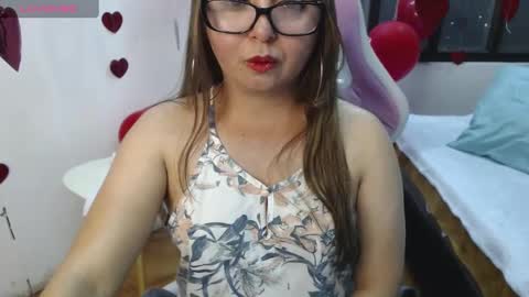 Snapshot of rosse_meyer chatting on February 17, 7:01 pm MY NAME IS ROSSE online show from February 17, 7:01 pm