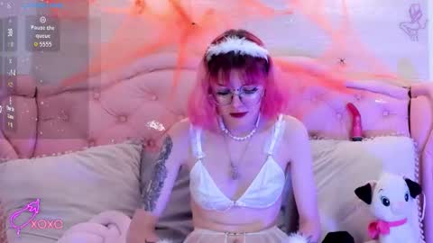 Snapshot of rossiie_hunt_ chatting on October 9, 5:06 pm rossiie_hunt_ online show from October 9, 5:06 pm