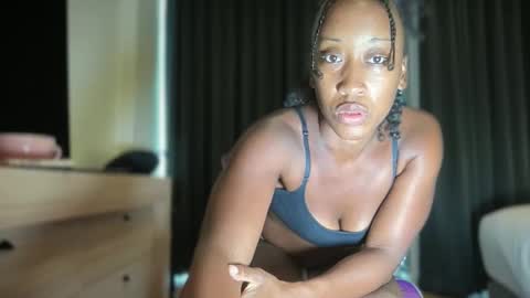 Rosy Coco online show from April 20, 3:42 am