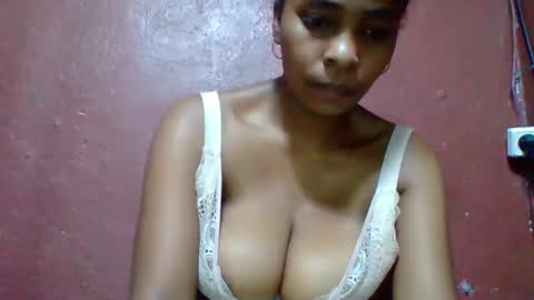 rovaelyah online show from November 21, 1:02 pm