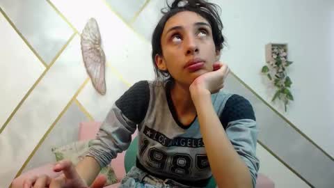   online show from December 19, 9:18 pm