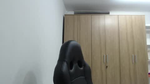 Roxana online show from April 6, 4:46 am