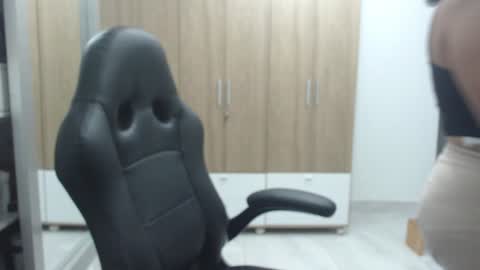Snapshot of roxanalove7 chatting on February 26, 1:36 am Roxana online show from February 26, 1:36 am
