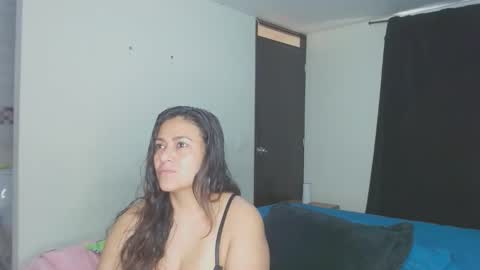 roxanasexy2025 online show from December 3, 2:08 pm