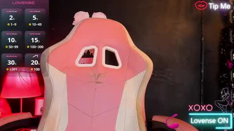 Roxane  online show from March 6, 10:09 am