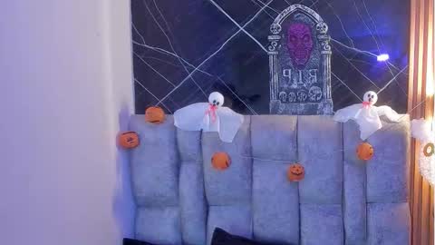 Roxanna online show from October 23, 12:11 pm