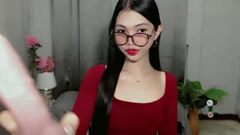 Snapshot of roxie_fuckdoll chatting on February 6, 10:21 pm Roxie online show from February 6, 10:21 pm