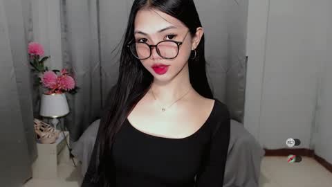 Snapshot of roxie_fuckdoll chatting on January 28, 10:01 pm Roxie online show from January 28, 10:01 pm