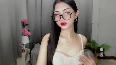 Snapshot of roxie_fuckdoll chatting on March 6, 10:26 pm Roxie online show from March 6, 10:26 pm