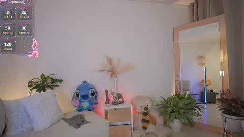  R O X I E  online show from March 23, 3:01 am