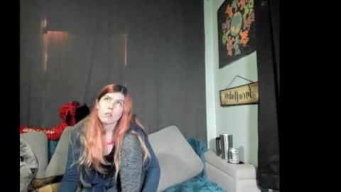Snapshot of roxihazeleyes chatting on October 5, 10:37 pm roxihazeleyes online show from October 5, 10:37 pm