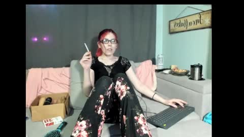 Snapshot of roxihazeleyes chatting on February 12, 3:40 am roxihazeleyes online show from February 12, 3:40 am