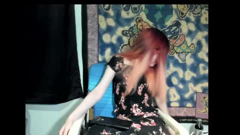 Snapshot of roxihazeleyes chatting on March 11, 2:42 am roxihazeleyes online show from March 11, 2:42 am