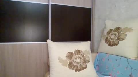 Snapshot of roxxywharton chatting on October 14, 7:33 am Roxxy Wharton online show from October 14, 7:33 am